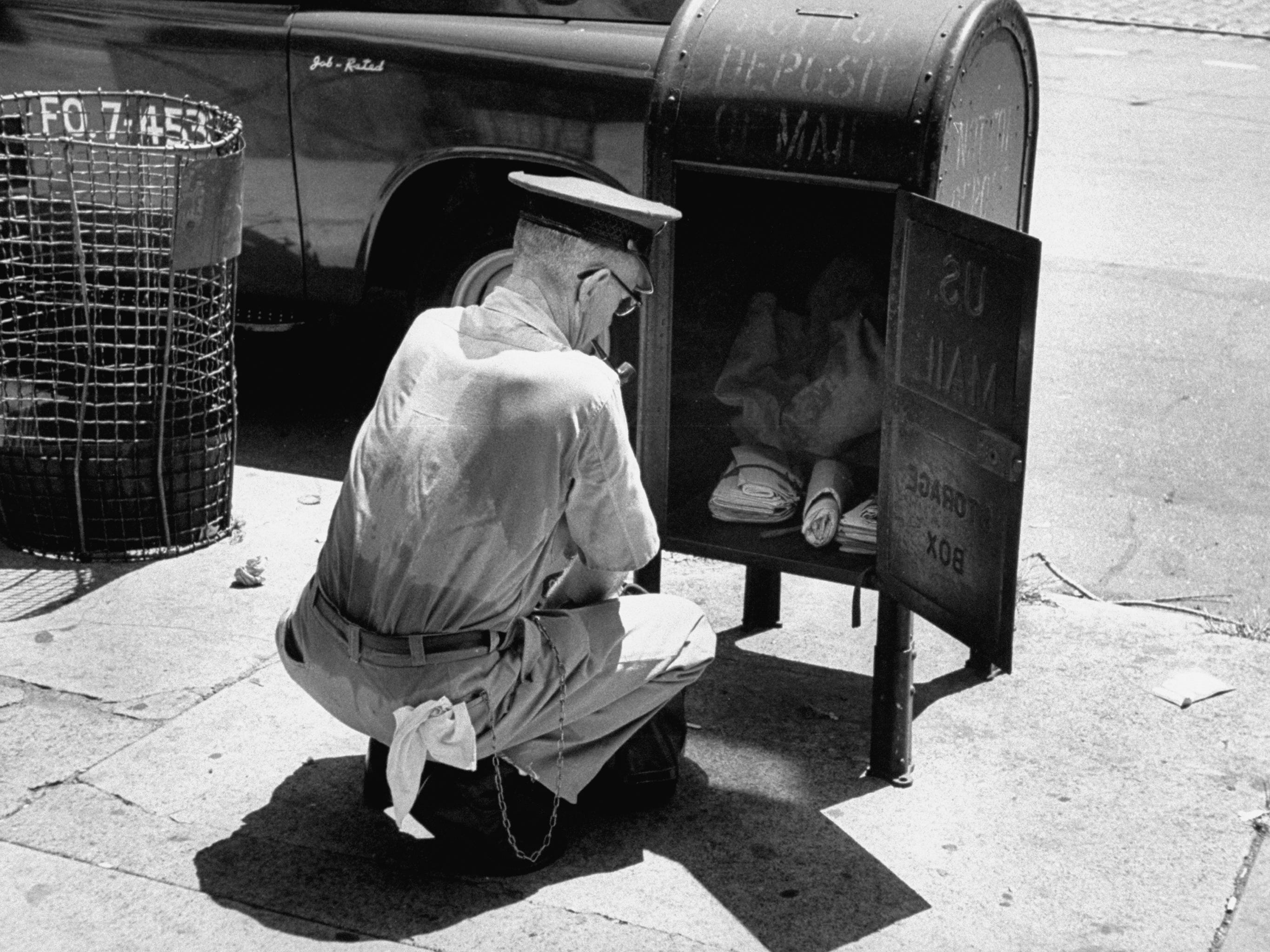 Ein Postangestellter im Sommer 1954