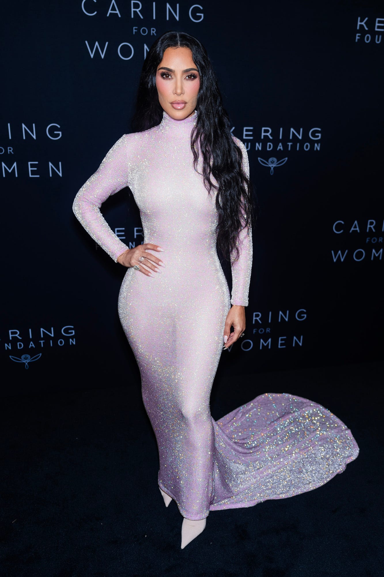 Kim Kardashian nimmt am Kering Caring for Women-Dinner 2023 in New York City teil.