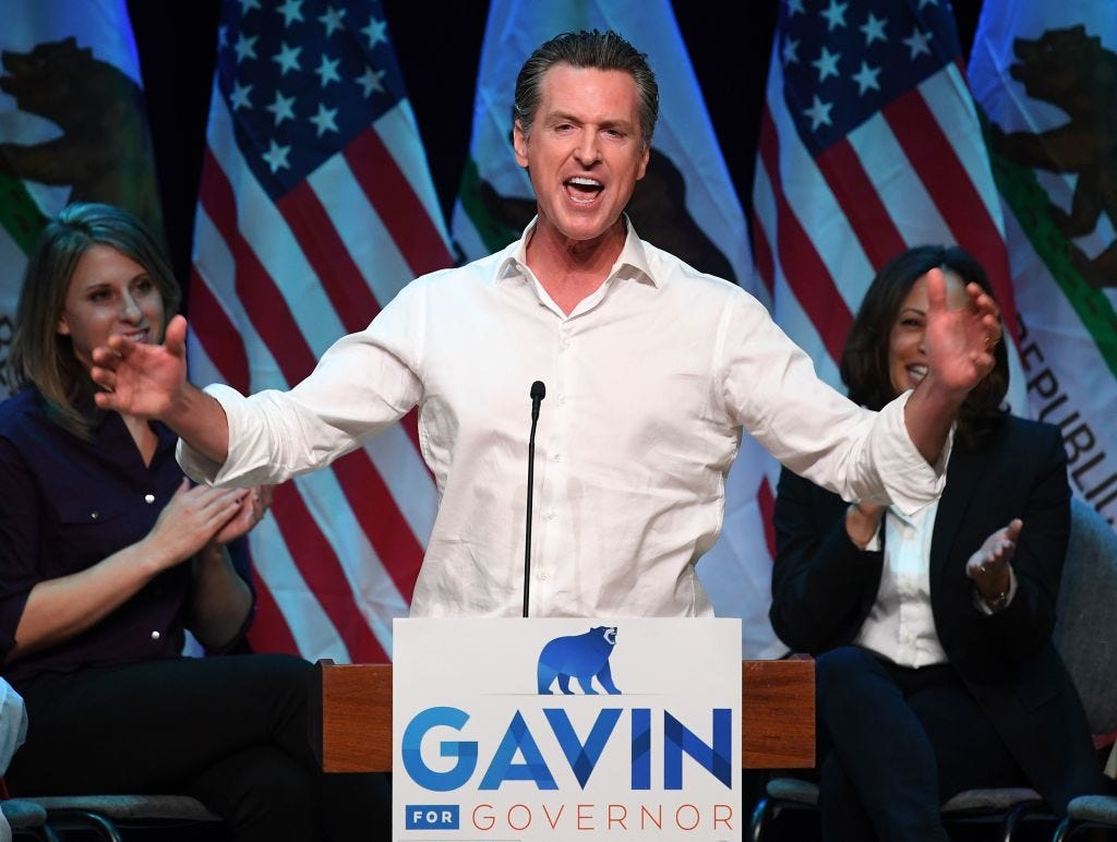 Gavin Newsom spricht bei einer Wahlkampfveranstaltung im Jahr 2018.