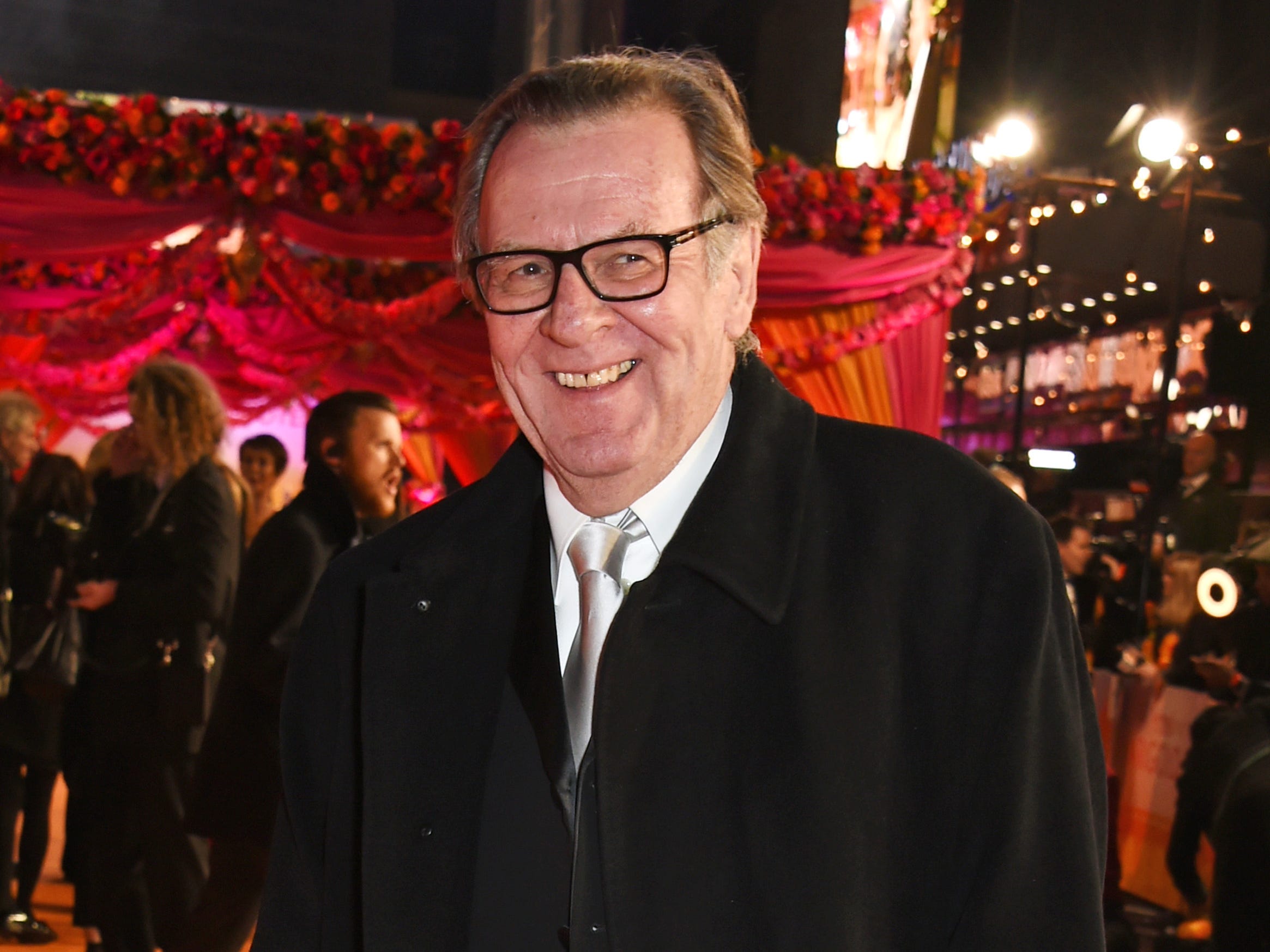 Tom Wilkinson besucht die Royal Film Performance und Weltpremiere von „The Second Best Exotic Marigold Hotel“ im Februar 2015.
