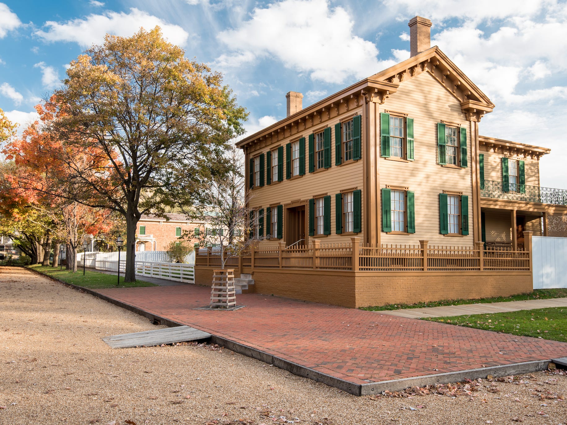 Aufnahme von Abraham Lincolns Haus an einem schönen Herbsttag in Springfield, Illinois