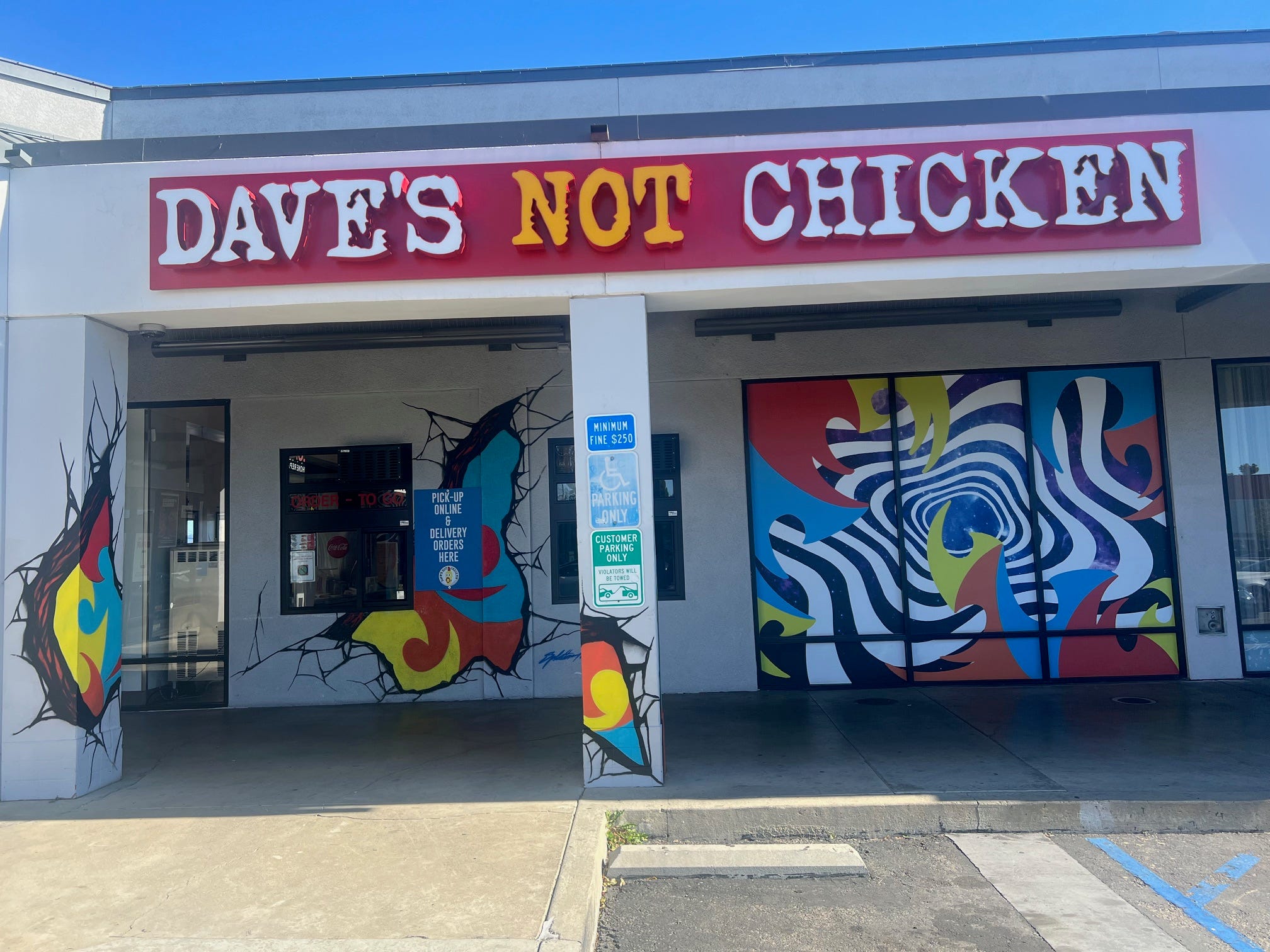 Dave's Not Chicken-Schild in Santa Ana