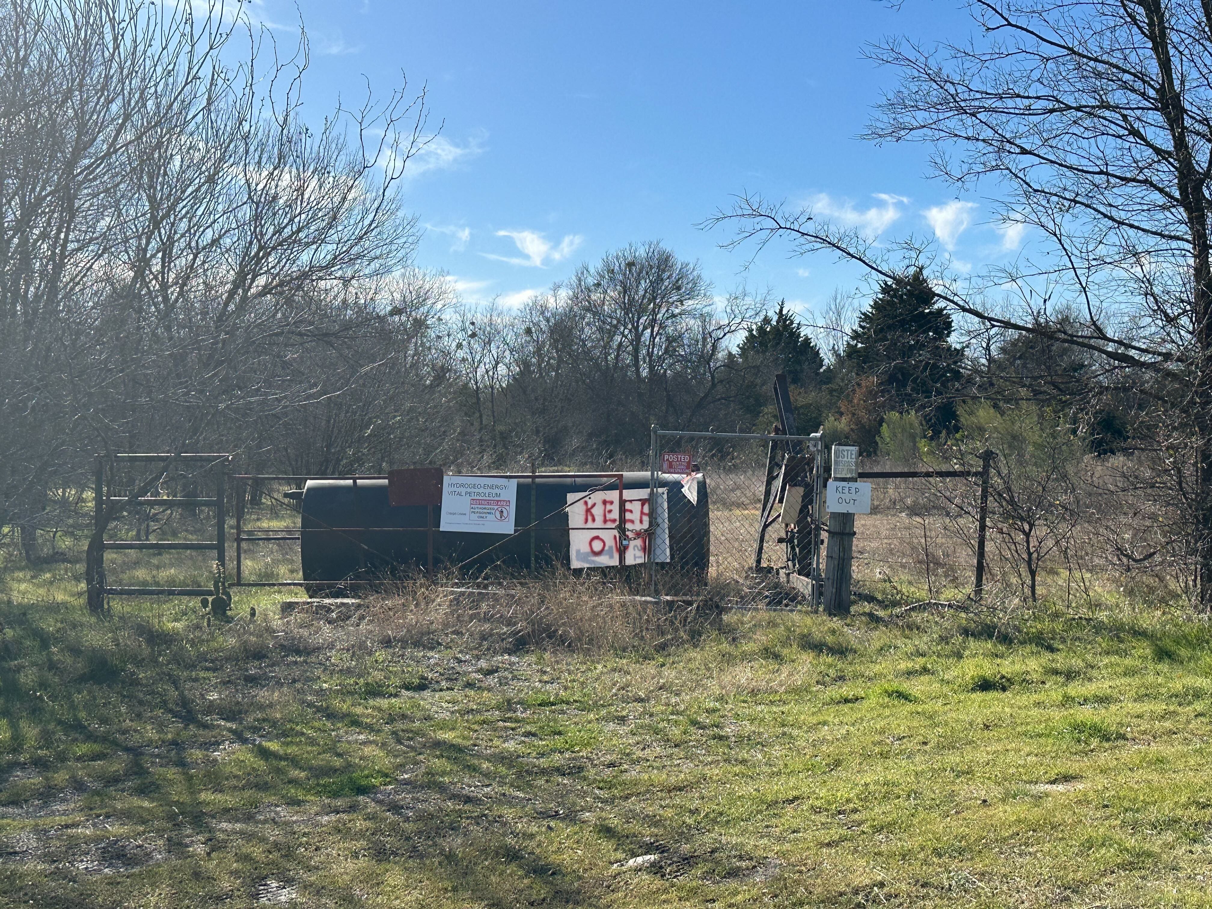 Ein „Keep out“-Schild auf einem Grundstück in Angus