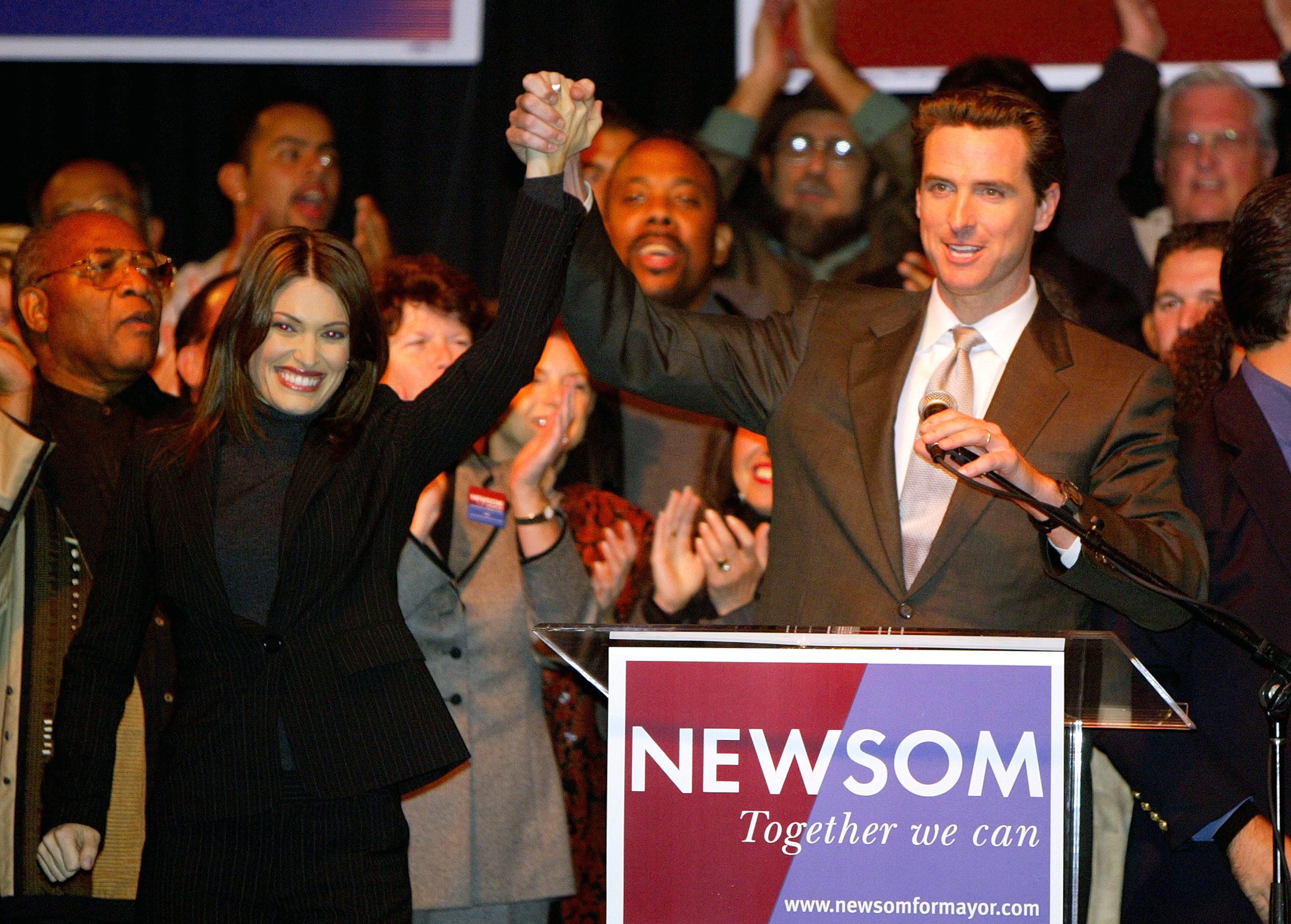 Gavin Newsom und Kimberly Guilfoyle in der Wahlnacht 2003