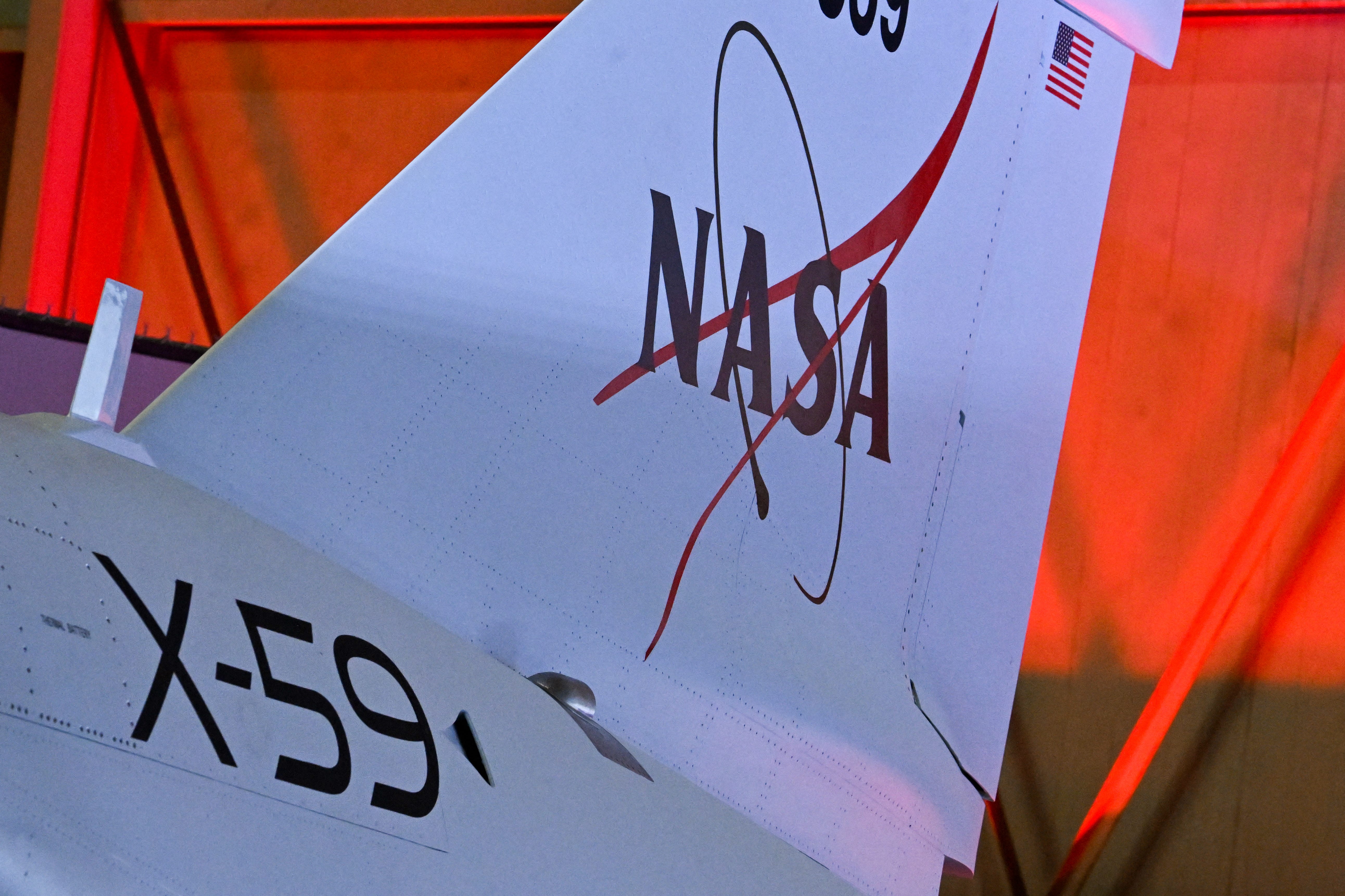 Das Logo der NASA auf der Seite ihres experimentellen Überschalljets X-59