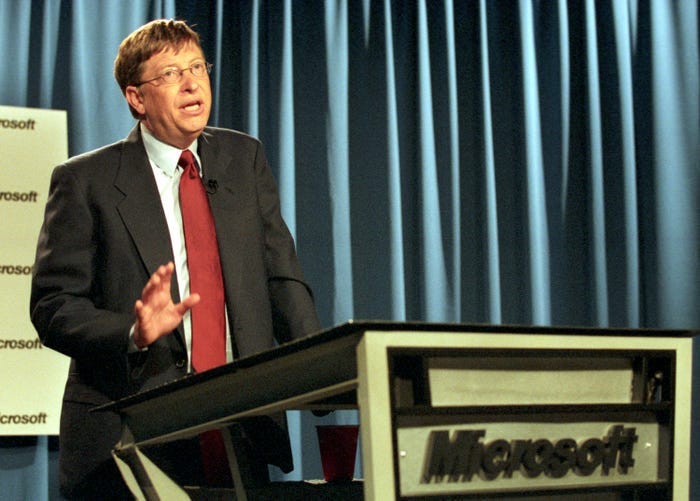 Bill Gates auf einem Podium