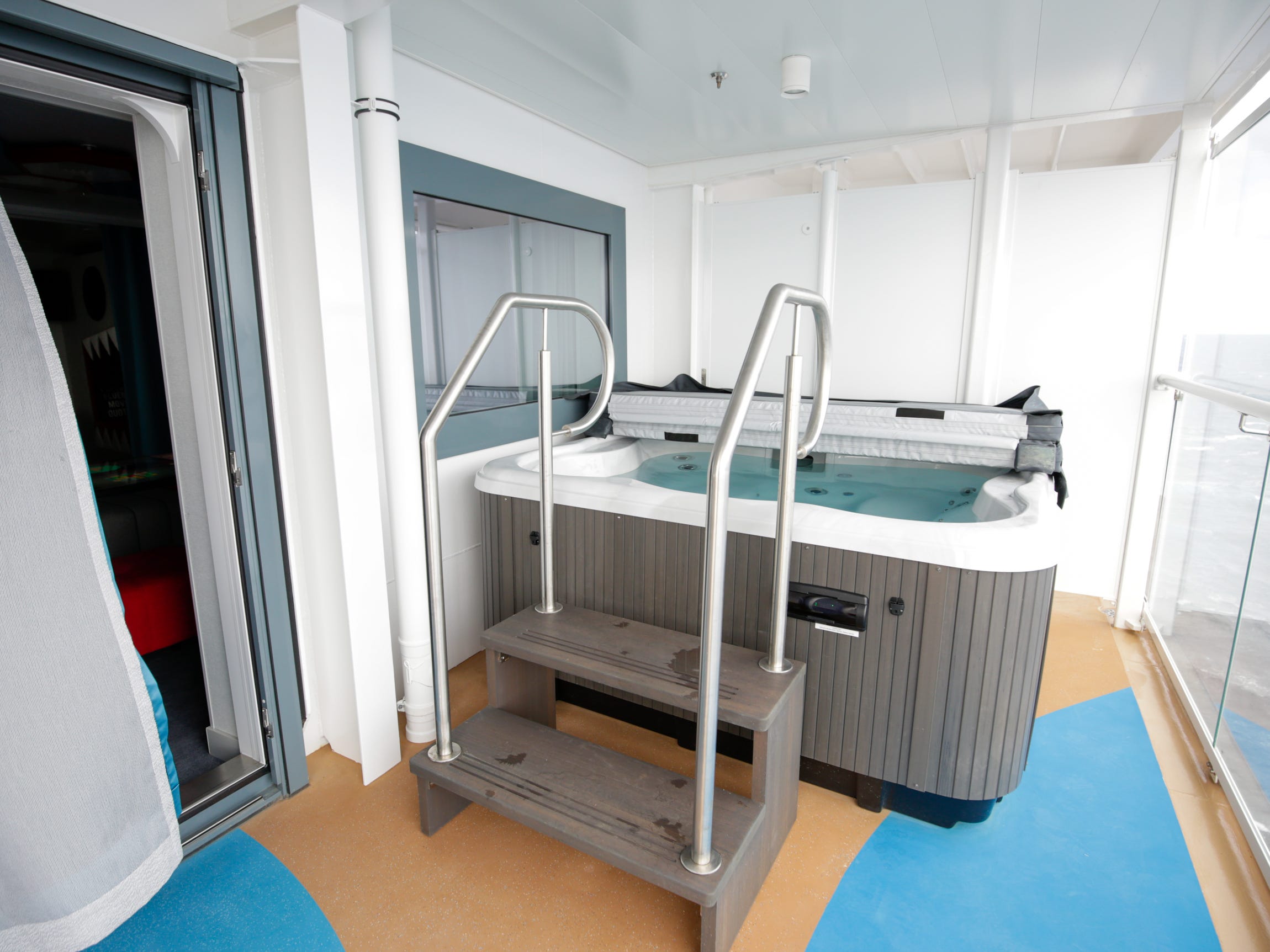 Whirlpool im Icon of the Seas Ultimate Family Townhouse
