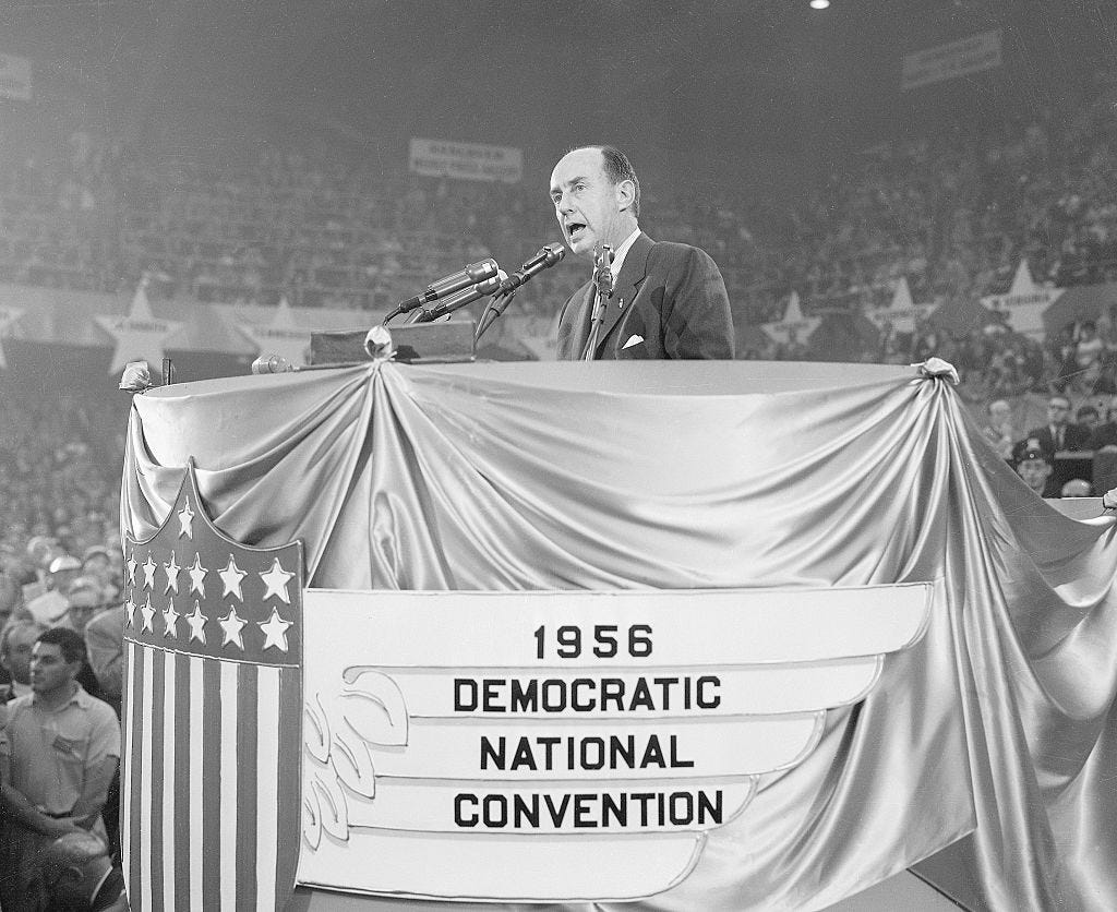 Adlai Stevenson spricht auf dem Democratic National Convention 1956
