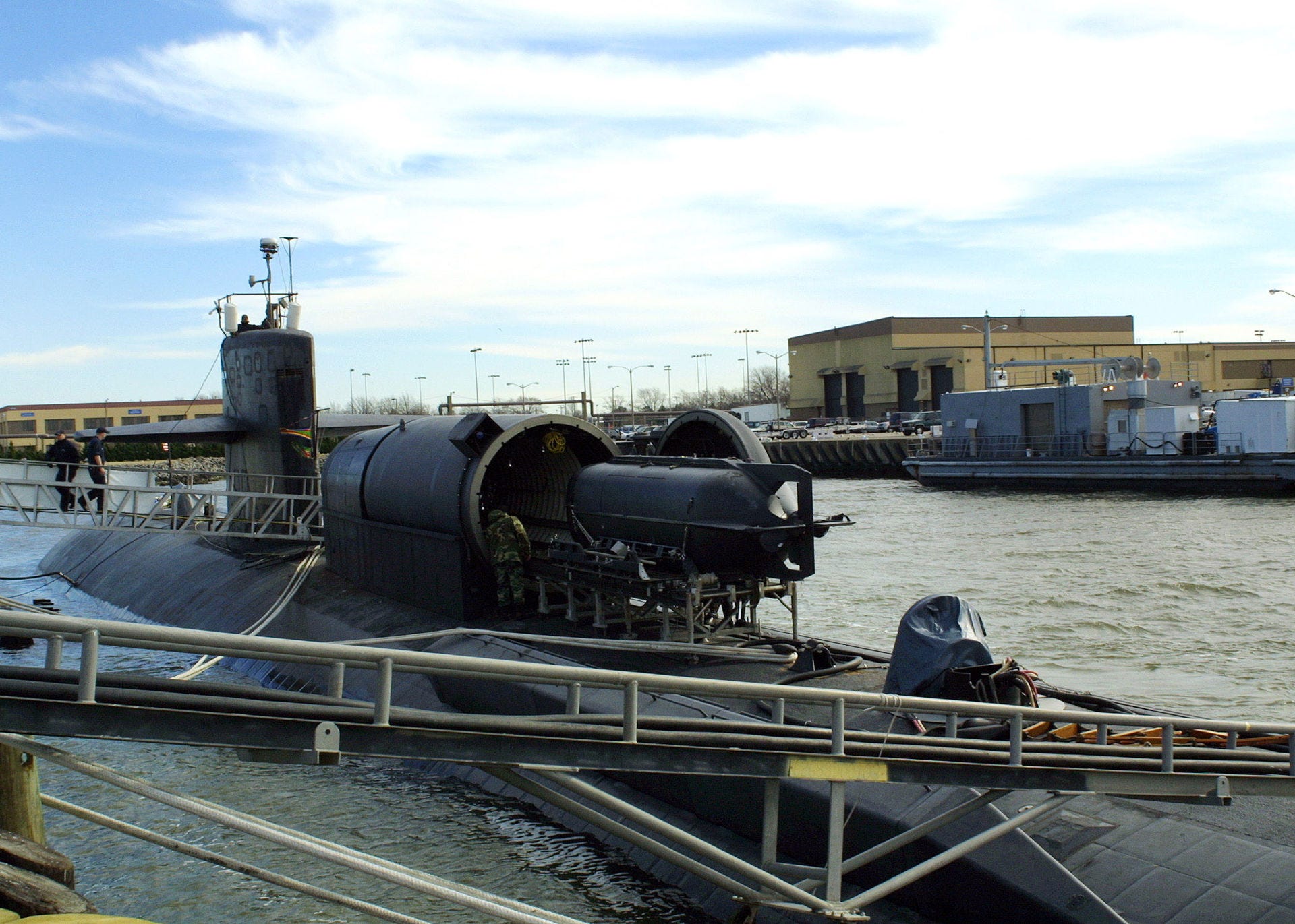 Ein US Navy Seal Delivery Vehicle an Bord des Angriff-U-Bootes USS Dallas der Los-Angeles-Klasse