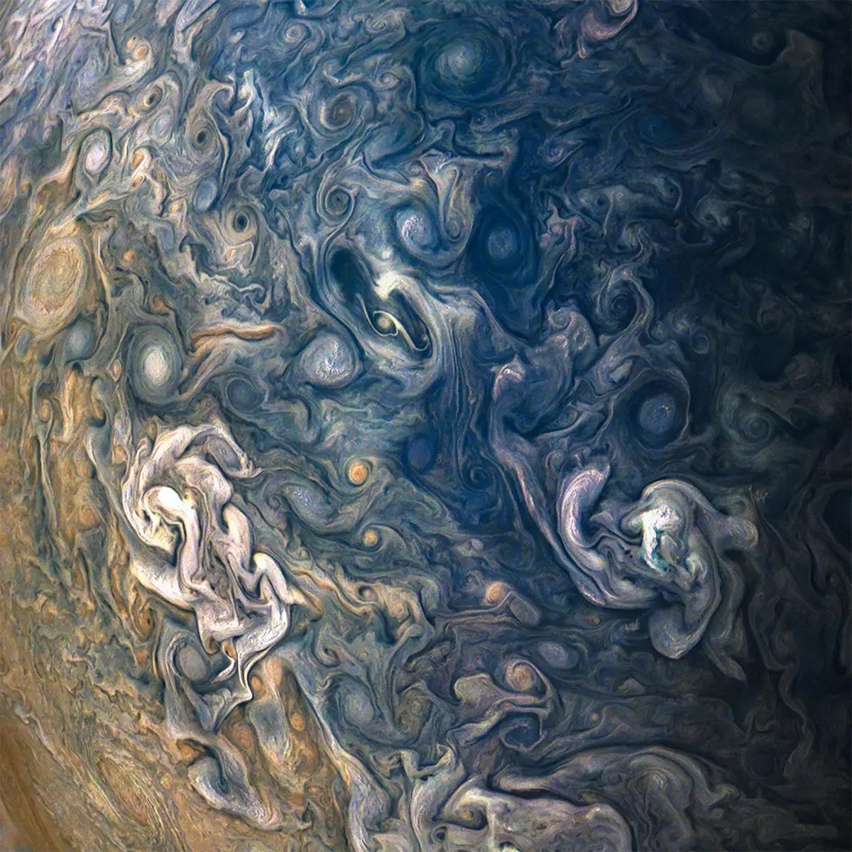 Jupiters wirbelnde Wolken.