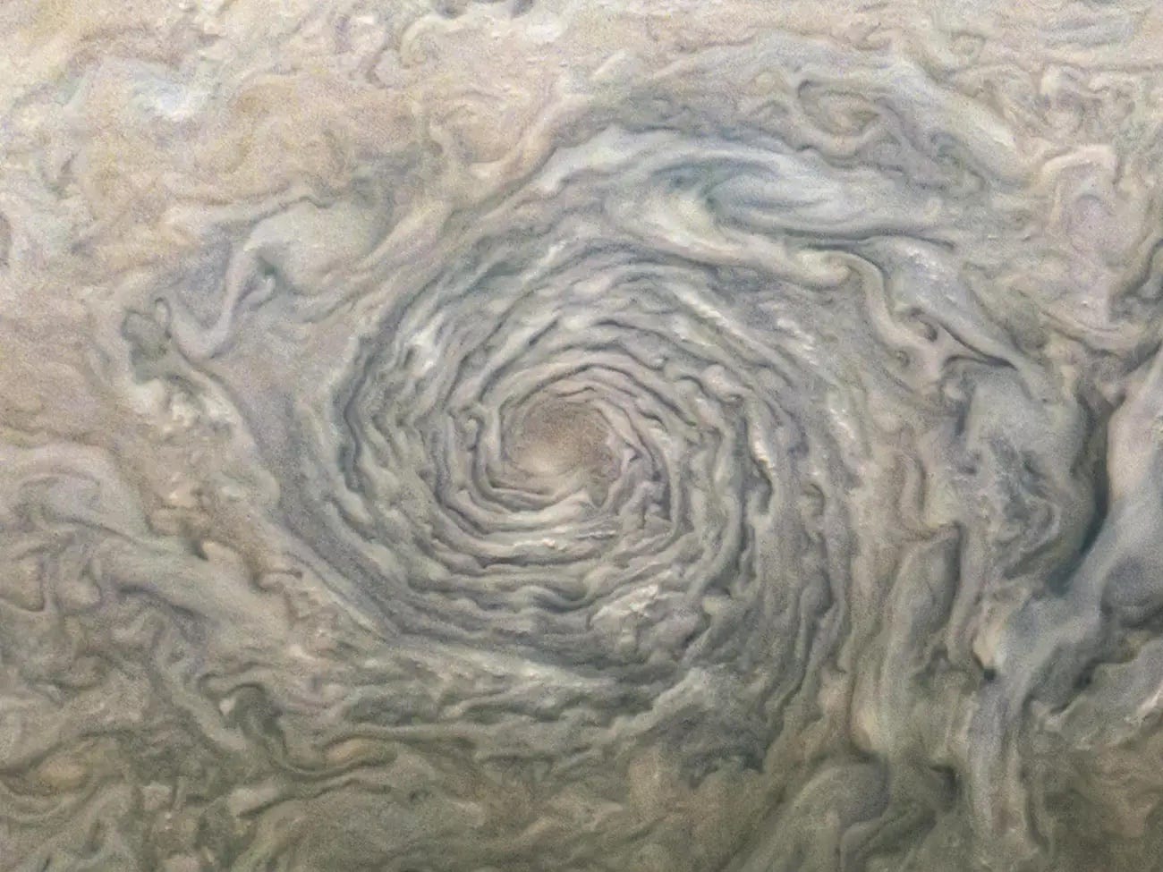 Zyklonischer Sturm auf der Oberfläche des Jupiter.