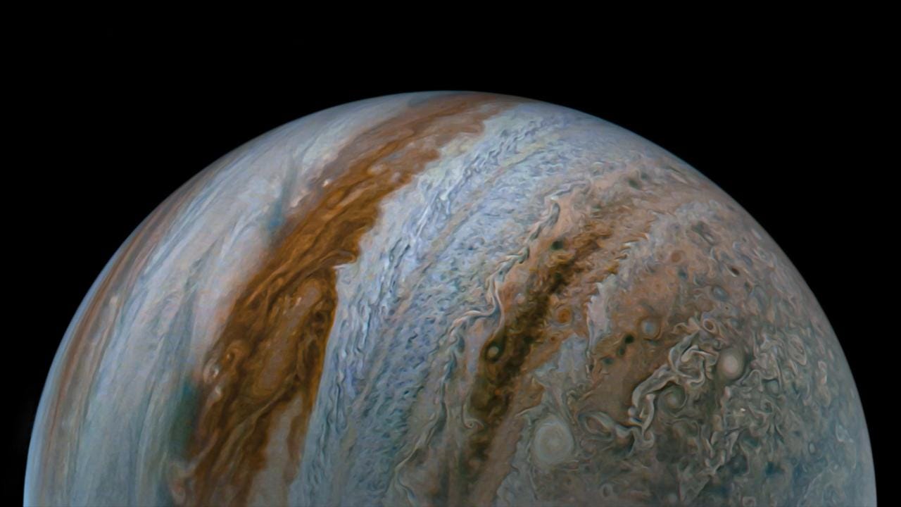 Wirbelnde Wolkengürtel auf der Oberfläche des Jupiter.