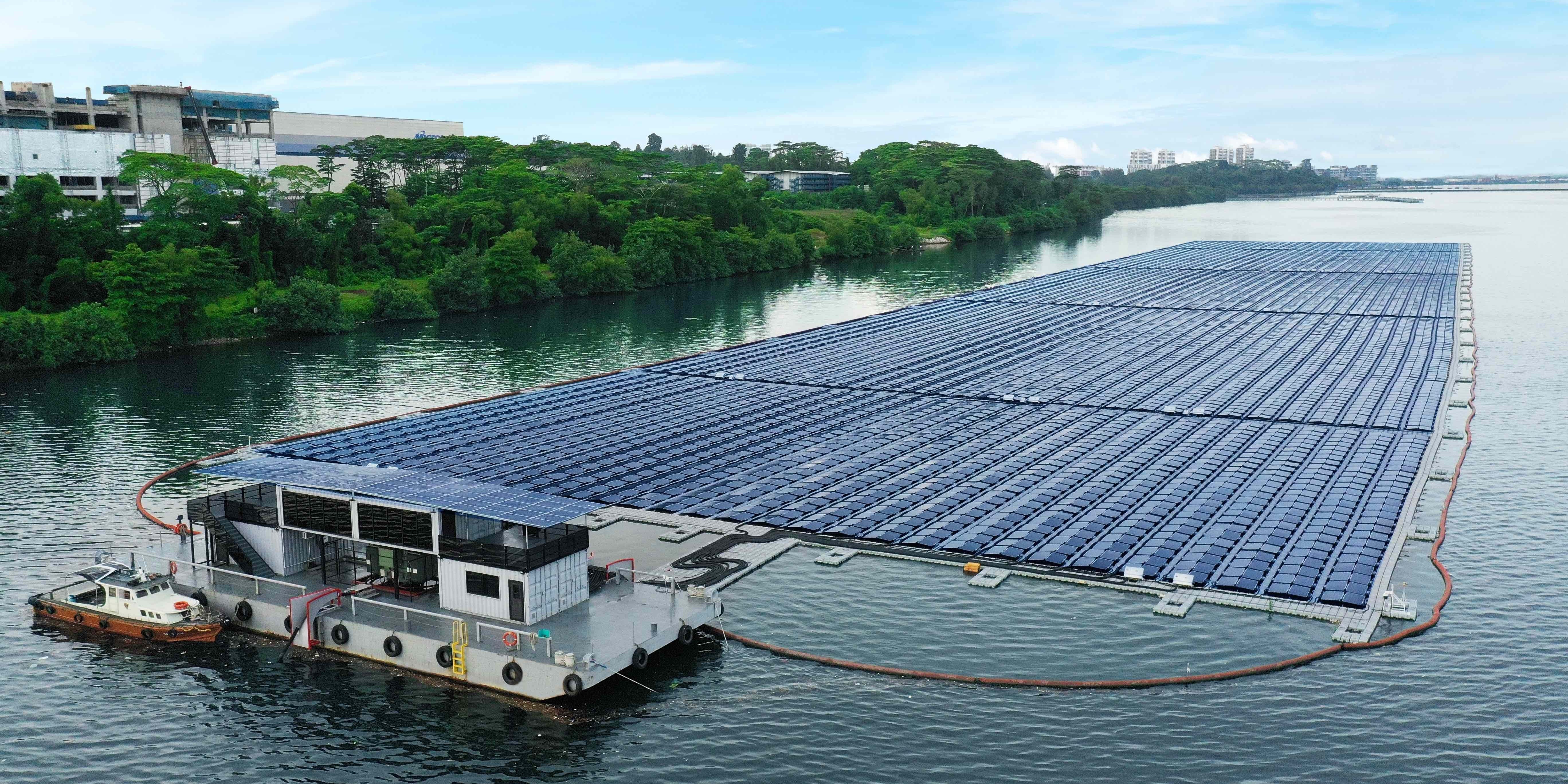 Schwimmender Solarpark in Singapur