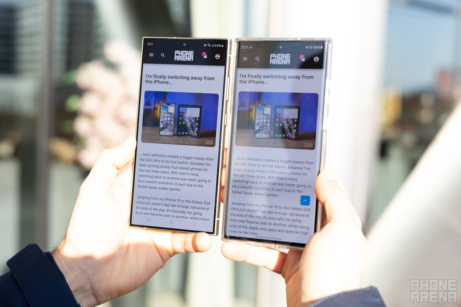 Der Bildschirm des S24 Ultra (links) sieht im Vergleich zum S23 Ultra (rechts) nahezu unglaublich reflexionsfrei aus.  - Das Galaxy S24 Ultra verfügt über einen revolutionären reflexionsfreien Bildschirm: Wir testen ihn im Vergleich zu iPhone und Pixel