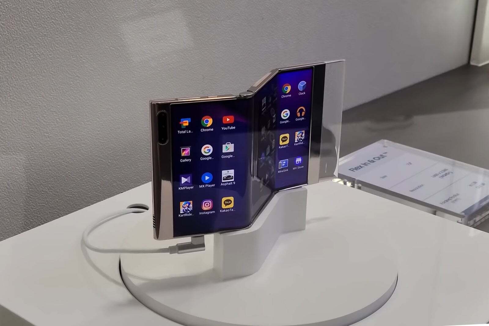 Samsungs „Flex In &  Out“-Konzept eines dreifach faltbaren Bildschirms – Samsung könnte auf Huaweis Dreifach-Ambitionen mit einem neuen Telefon neben dem Galaxy Z Fold 6 reagieren
