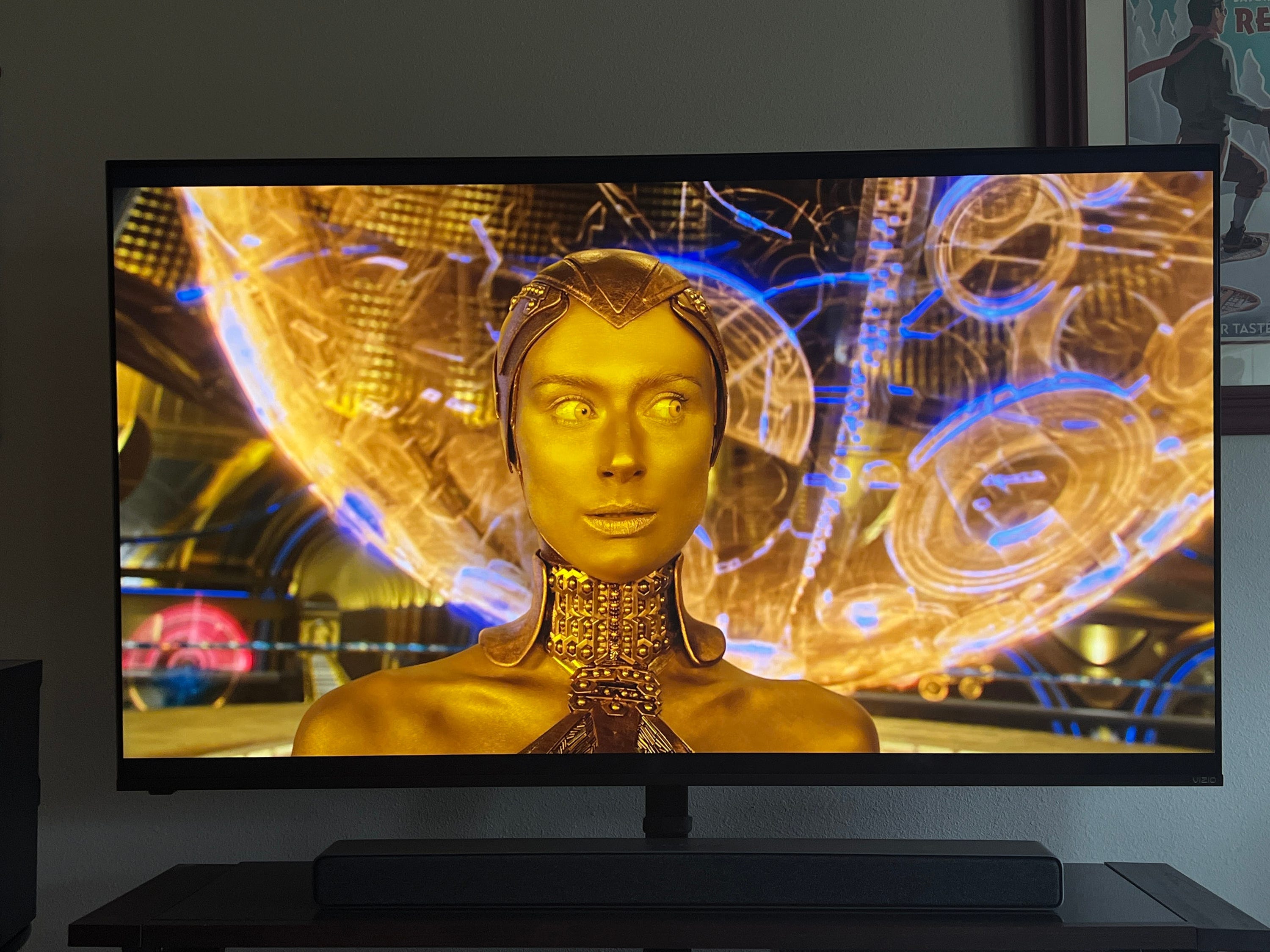 Ein Vizio Quantum Pro-Fernseher, der eine Szene aus „Guardians of the Galaxy Vol. 2“ auf dem Bildschirm zeigt.