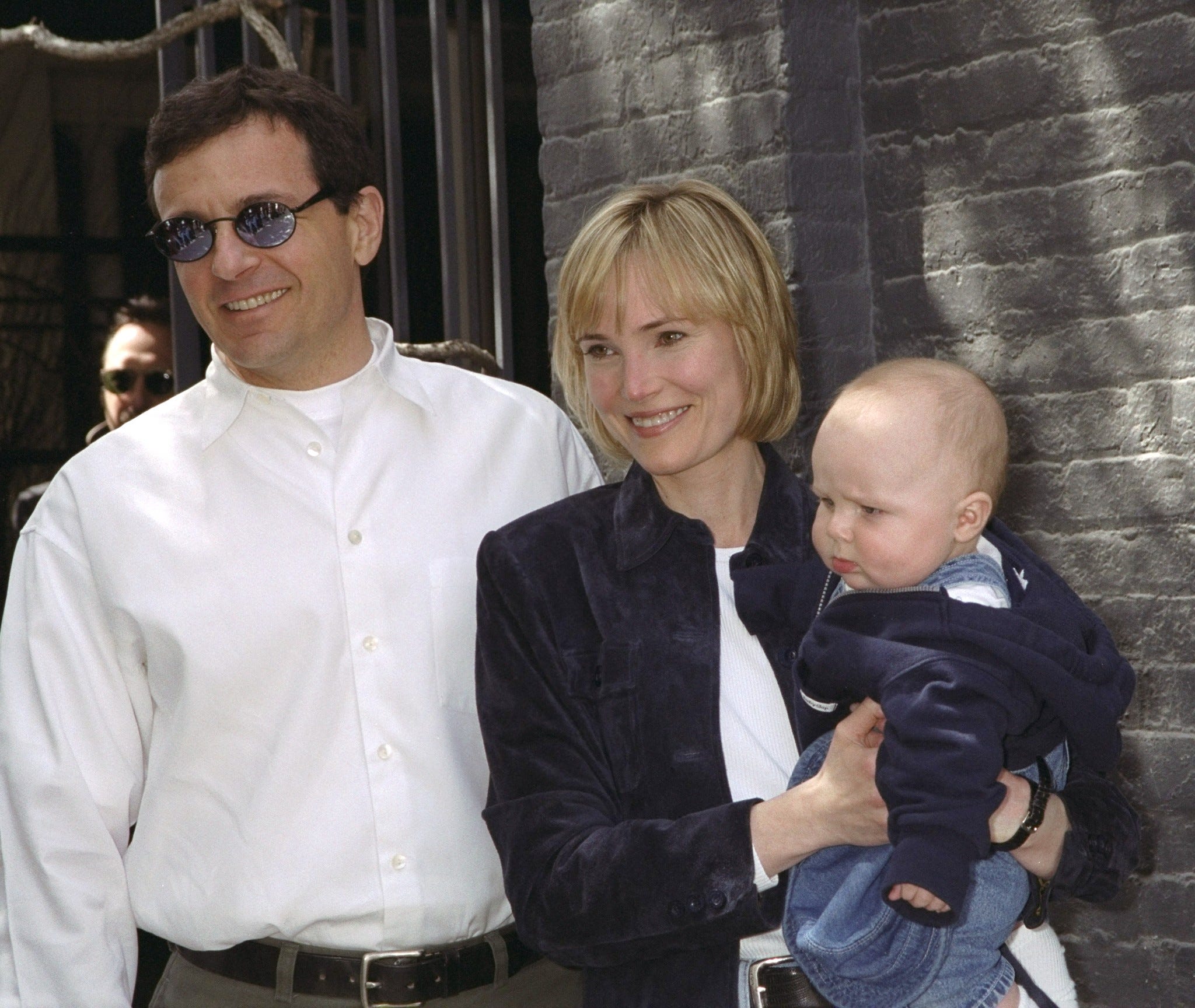 Bob Iger im Bild mit seiner zweiten Frau Willow Bay und ihrem gemeinsamen Sohn Max.