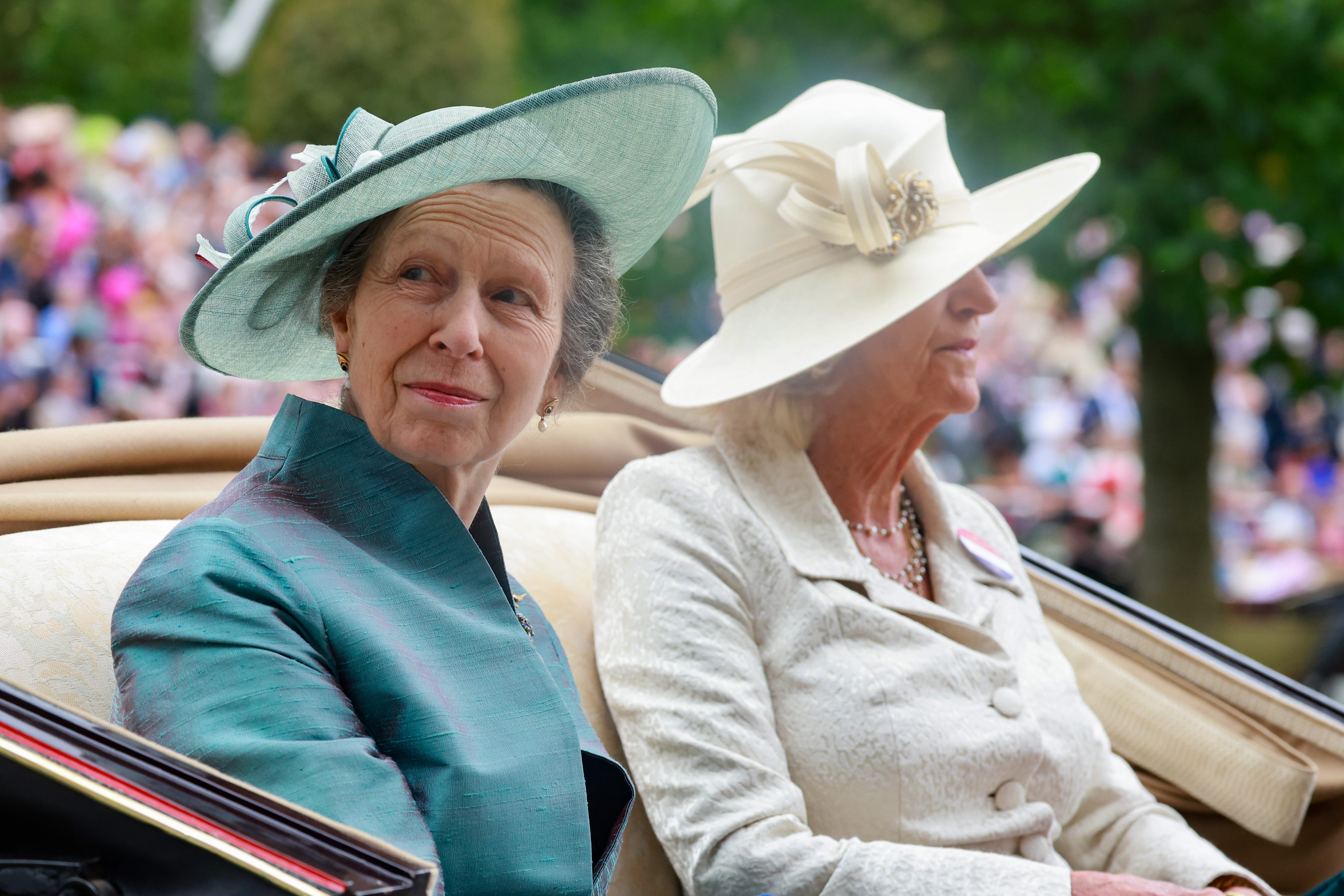 Prinzessin Anne, Princess Royal und Lady Annabel Elliot nehmen am ersten Tag von Royal Ascot 2023 teil