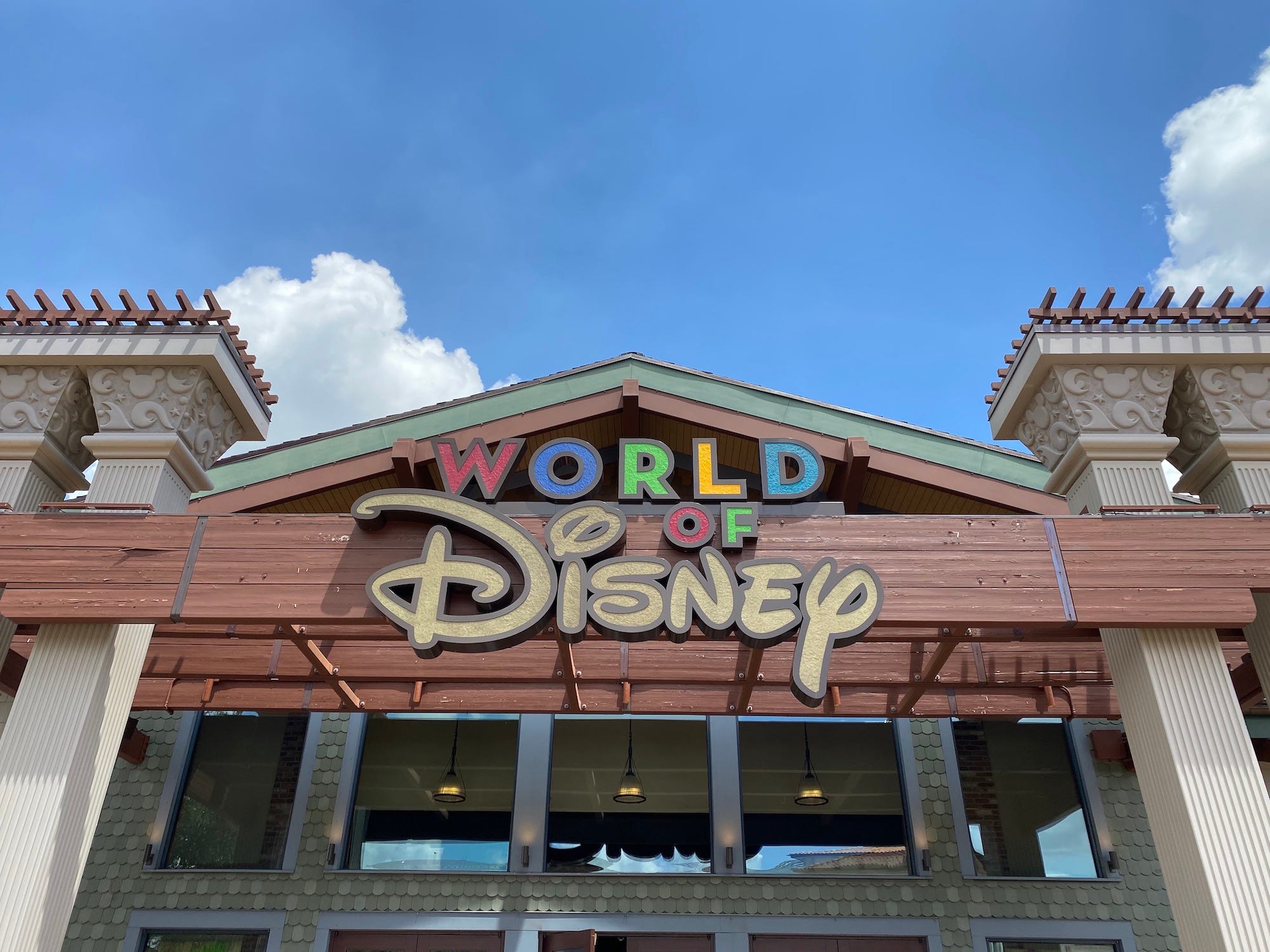 Der World of Disney Store in Disney Springs in Florida.