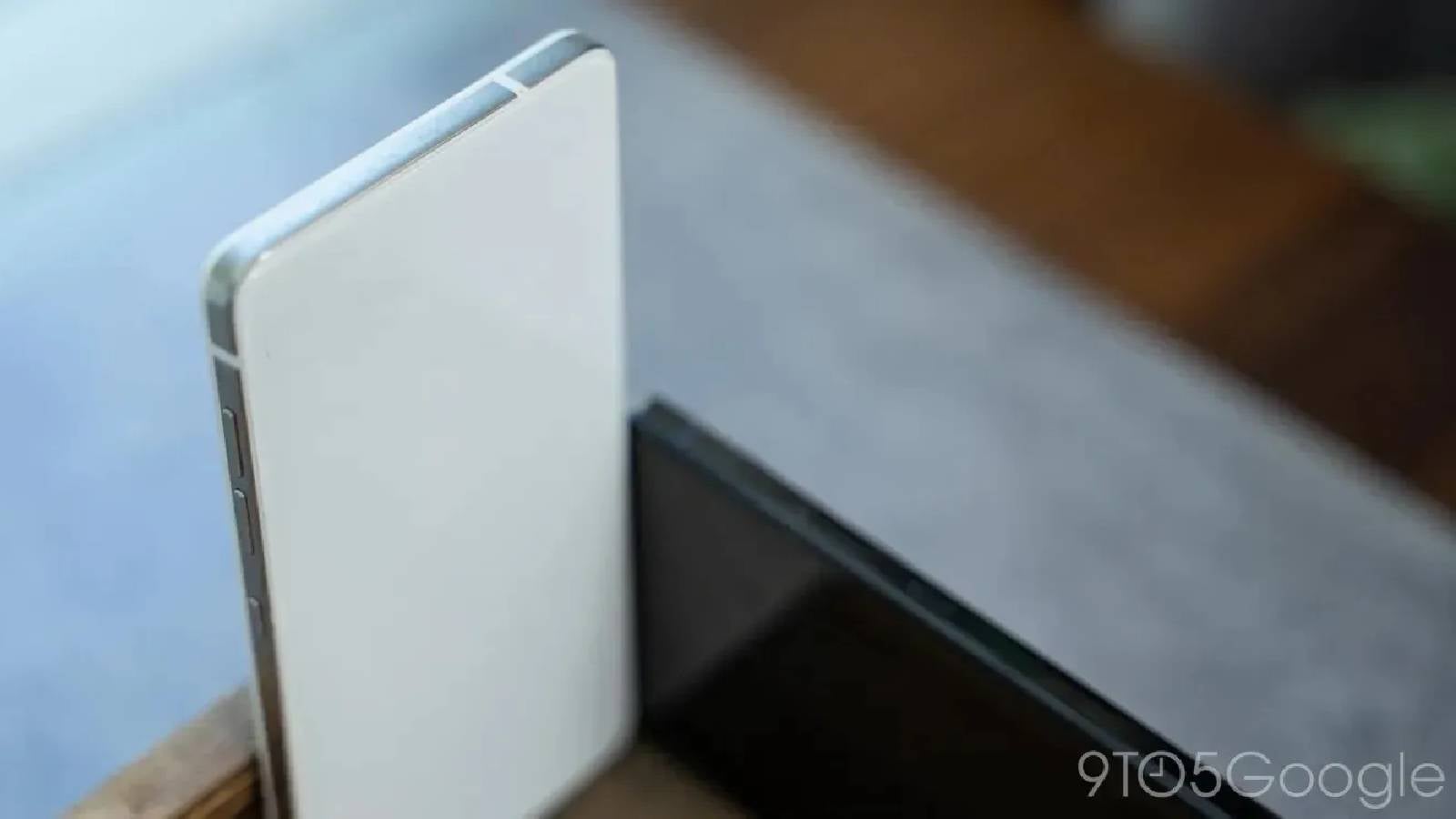 Die glänzenden Titanseiten des iPhone 16 Pro könnten so aussehen – Gerüchten zufolge soll das iPhone 16 Pro glänzender sein und ein Bild veranschaulicht, wie der Rahmen aussehen könnte