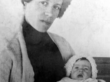 Millvina Dean und ihre Mutter
