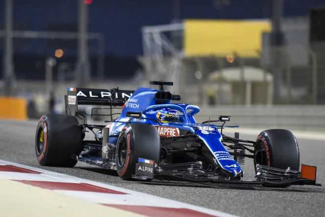 Alpine's Spanish driver Fernando Alonso drives during the third day of the Formula One (F1) pre-season testing at the Bahrain International Circuit in the city of Sakhir on March 14, 2021. (Photo by Mazen MAHDI / AFP)