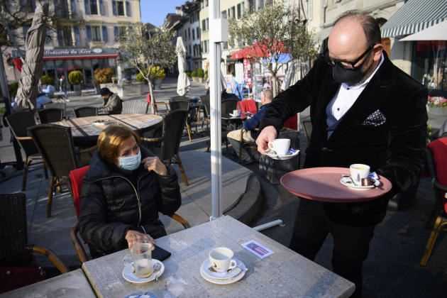 In Switzerland, restaurants can welcome customers again since April 19, but only on the terrace for the moment, as here in Nyon.