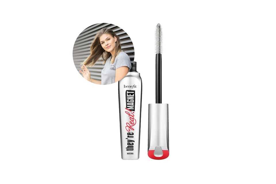 Magnetic eyelash extensions?  Fashion and beauty editor Friederike has tested the mascara novelty from benefit.