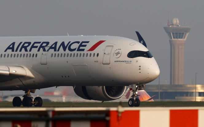 An Air France Airbus A350 lands at Roissy-Charles-de-Gaulle international airport near Paris on April 2, 2021.