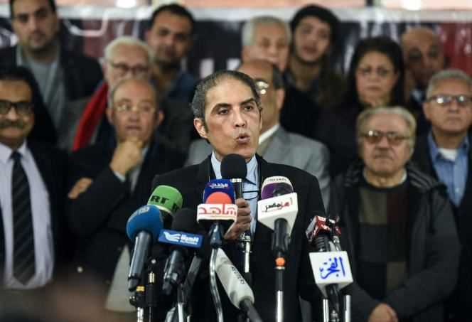 Egyptian journalist and political opponent Khaled Daoud, released Wednesday April 13, 2021 after a year and a half of detention, here at a press conference in January 2018 in Cairo.