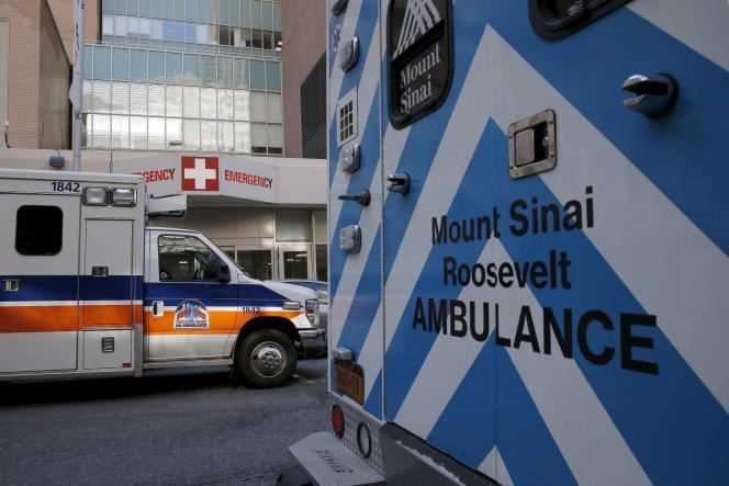 Ambulances parked outside the emergency entrance to Mount Sinai Hospital in Manhattan, New York, in 2016.
