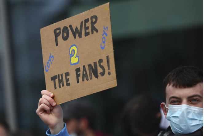 In Tottenham, fans protested Wednesday April 21, against the participation of their club in the Super League project.