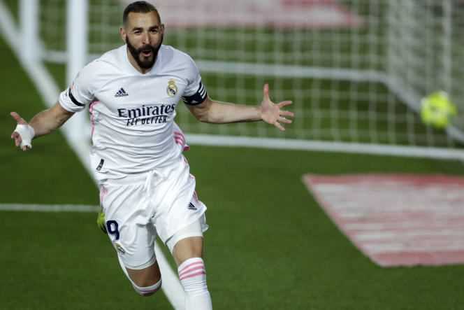 Karim Benzema, the French captain of Real Madrid, scored the first goal on Saturday April 10.