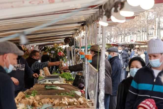 A market, in Paris, January 30, 2021.