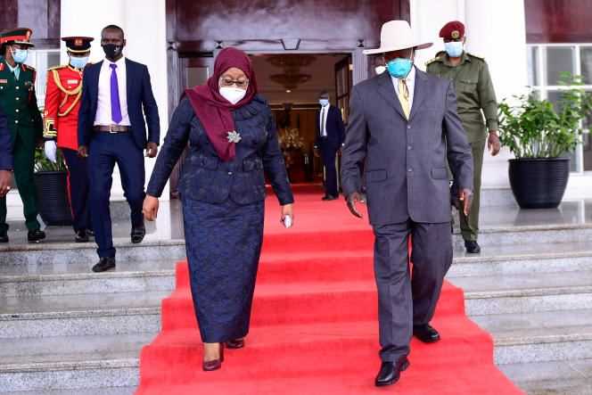 Tanzanian President Samia Suluhu Hassan and her Ugandan counterpart Yoweri Museveni in Entebbe, Uganda on April 11, 2021.