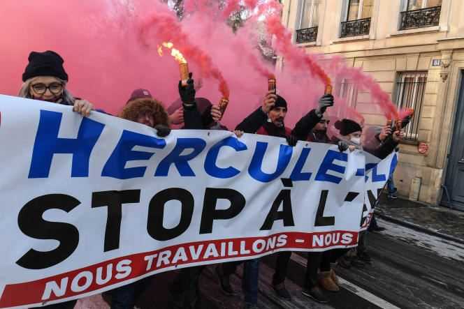 A demonstration against the “Hercules” project of the EDF group, in Paris, on February 10, 2021.