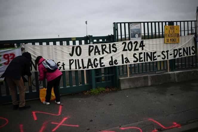 During a rally against the dismantling of Georges-Valbon Park, in the area of ​​the Aire des vents, in Dugny, December 13, 2020.