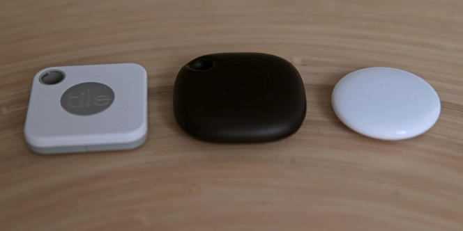 The Tile Mate (left), the Samsung SmartTag (center) and the much more compact AirTag (right).