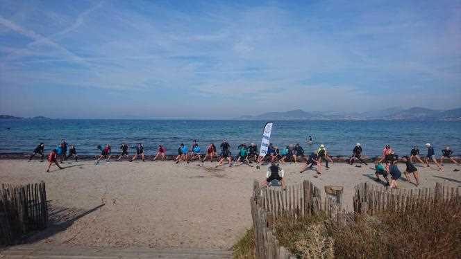Physical preparation on the Almanarre beach in Hyères, the mecca of the longe-coast.
