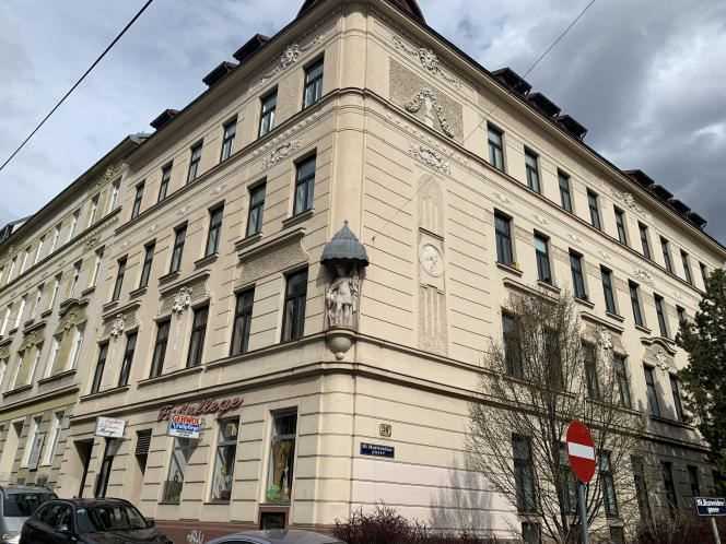 The building at Budinskygasse 14, owned by Malcie and Oskar Schwam, pictured on March 28, 2021.