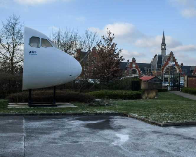 The head of an A320 aircraft on display in the Albert station district (Somme), on February 10.