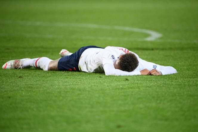 Neymar on the ground during the PSG meeting in Brest, in Ligue 1, Sunday May 23.