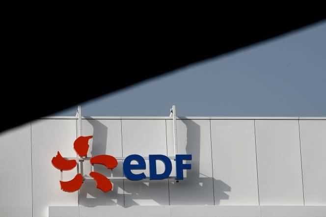 A building bearing the EDF logo, in Paris, on March 2, 2021.