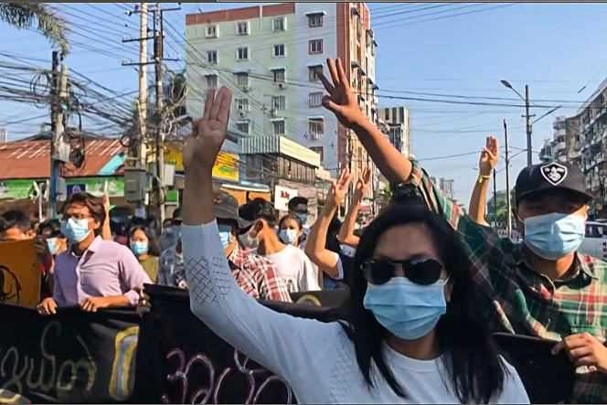 Protesters in Yangon, May 2, 2021.