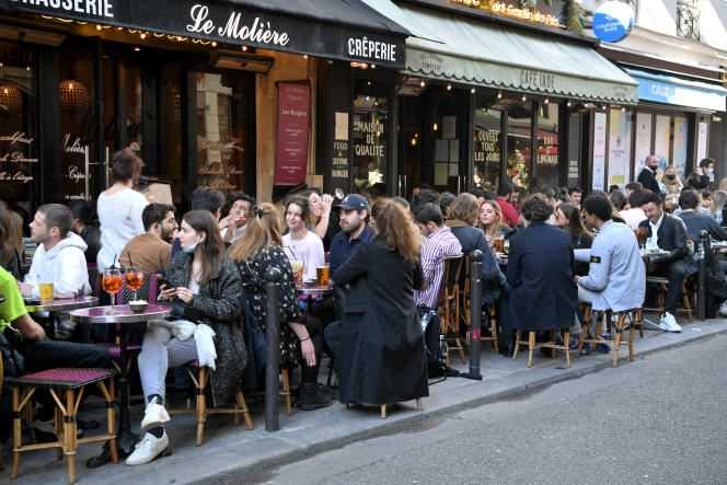 Restaurant terraces are full in Paris on May 19, 2021.
