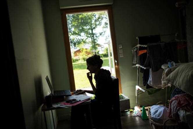 A French woman working from home, in Vertou, near Nantes, in May 2020.