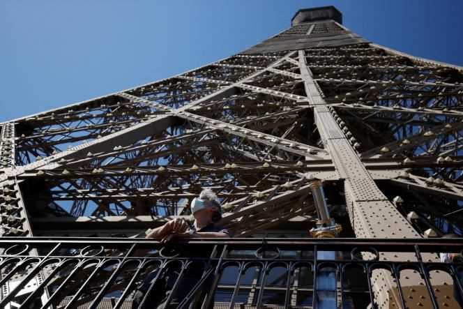 The Eiffel Tower, closed since October 29 due to the health crisis, will reopen to the public on July 16, its operator announced on May 20, 2021.