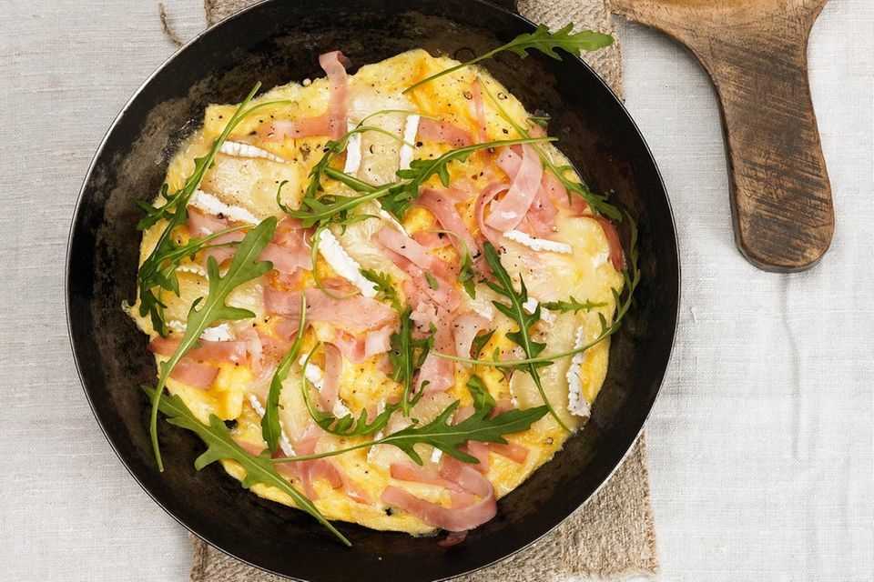 Cheese and ham omelette