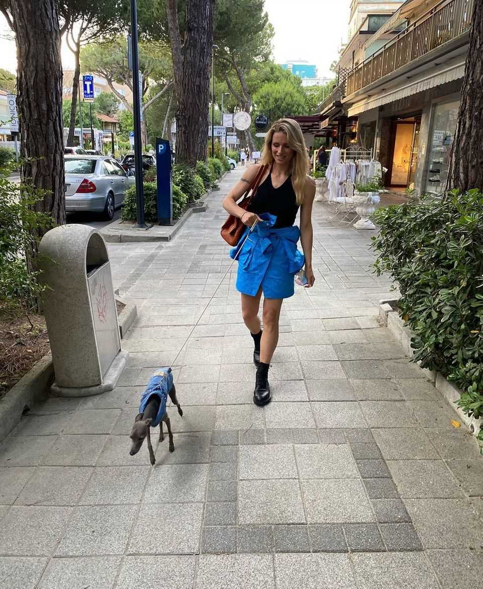 Michelle Hunziker with her dog