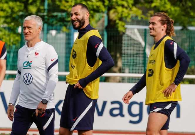 Didier Deschamps, Karim Benzema and Antoine Griezmann at Clairefontaine, May 27.